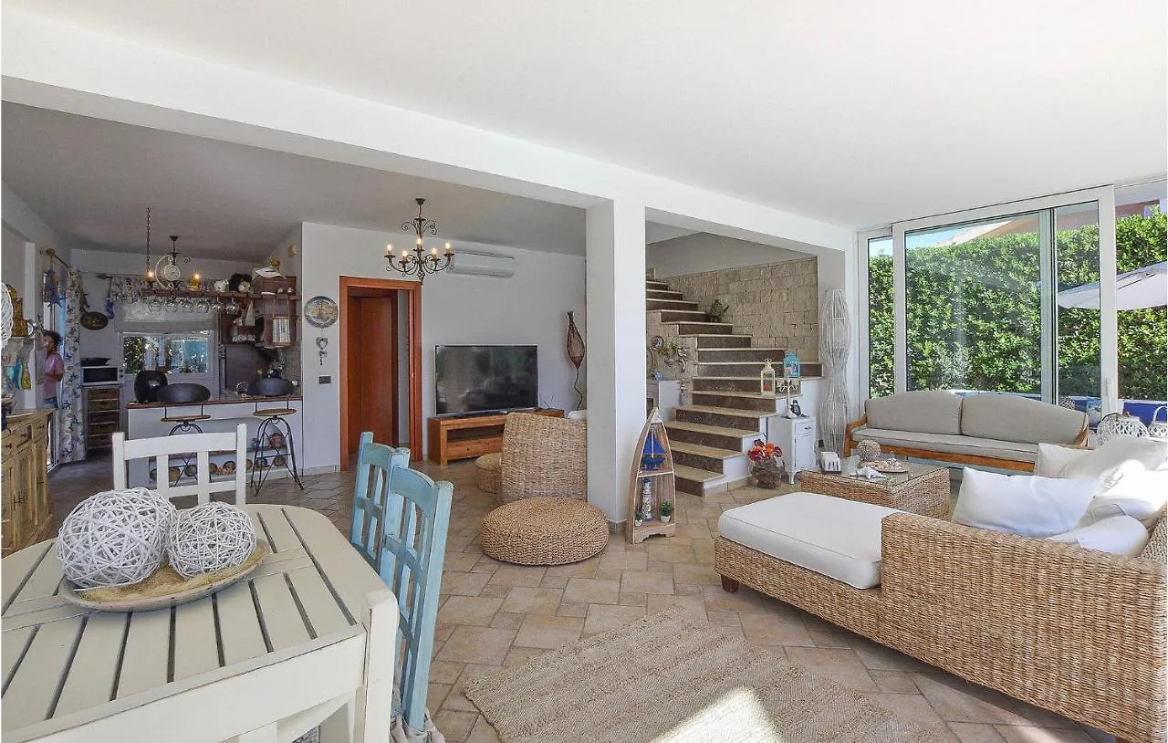 בית נופש Villaggio Azzurro Villa Calambra