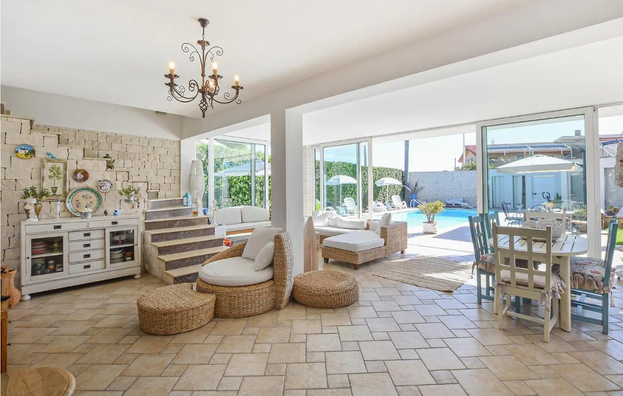 בית נופש Villaggio Azzurro Villa Calambra איטליה
