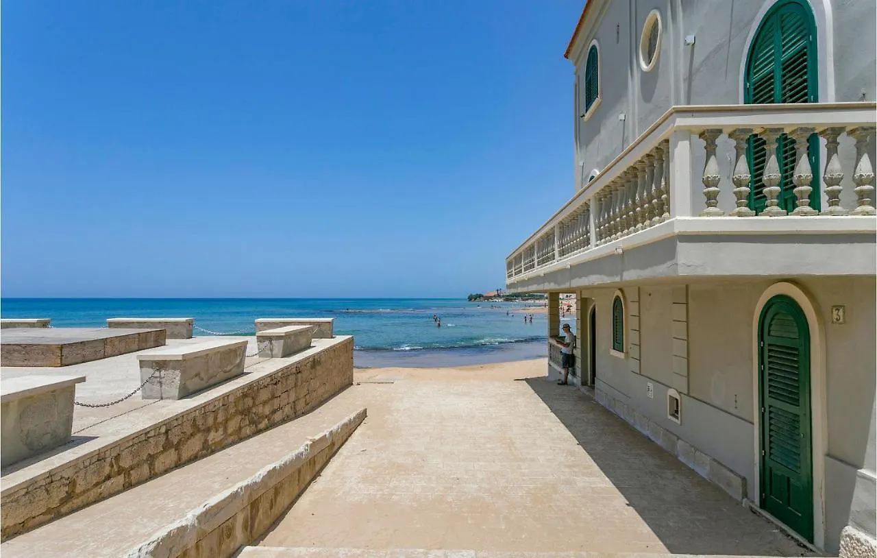 Villa Calambra Villaggio Azzurro 0*,